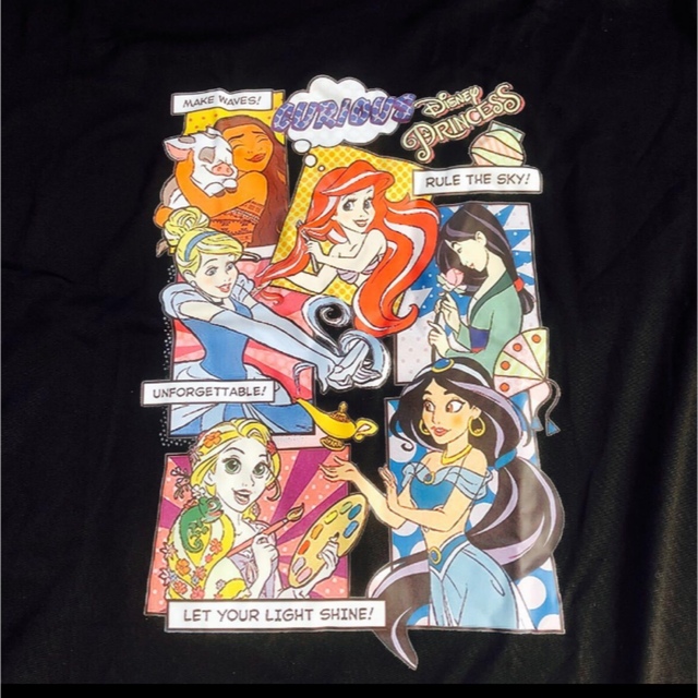 【新品】ディズニープリンセスTシャツ　BK レディースのトップス(Tシャツ(半袖/袖なし))の商品写真