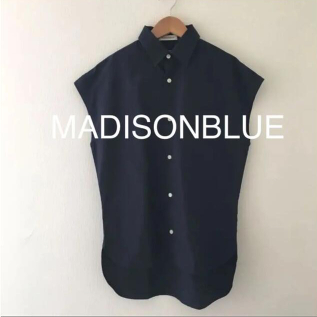 MADISONBLUE(マディソンブルー)のマディソンブルー  スリーブレス　ブラウス　ネイビー 00 紺色 レディースのトップス(シャツ/ブラウス(半袖/袖なし))の商品写真