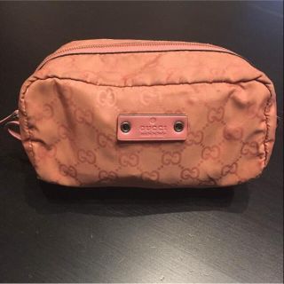 グッチ(Gucci)の【お安くお譲りします♡】GUCCI グッチマーク ナイロンポーチ  ピンク(ポーチ)