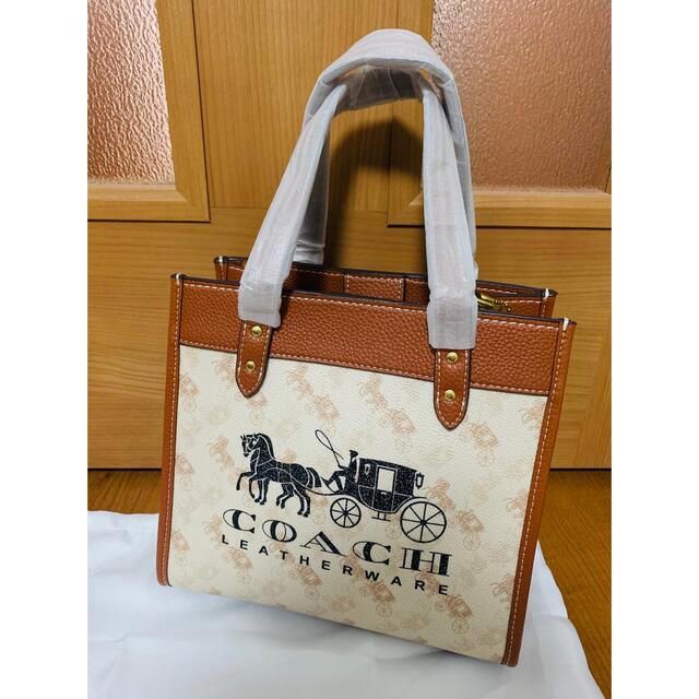コーチ coach ホースアンドキャリッジ フィールドトート22 ベージュ