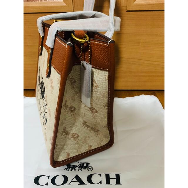 新品✴︎COACH フィールドトート22 ホースアンドキャリッジ | www