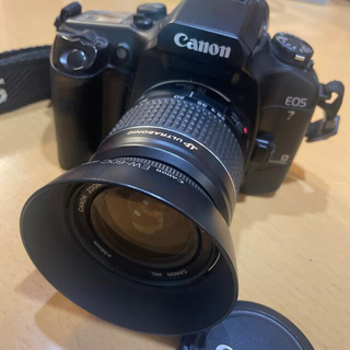キヤノン(Canon)のEOS7(フィルムカメラ)