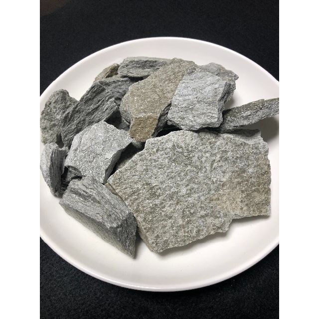 バドガシュタイン鉱石 2kg 謝恩セール200g増量(ラドン温泉) バドガシュタイン鉱石 2kg 謝恩セール200g増量(ラドン温泉)