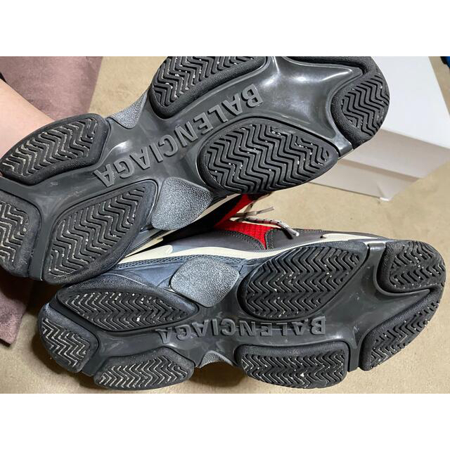 Balenciaga(バレンシアガ)のBALENCIAGA triple s BLACK/RED メンズの靴/シューズ(スニーカー)の商品写真