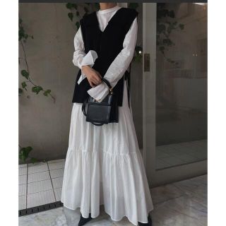 COLLAR KNIT VEST WITH DRESS/ブラウン/Mサイズ