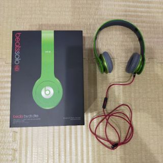 ビーツ(Beats)の【値下げ・送料無料】beats　ヘッドホン　黄緑　beatssolo(ヘッドフォン/イヤフォン)