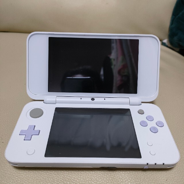 【再入荷】 - ニンテンドー2DS New 　ホワイト×ラベンダー　動作確認済み LL 2DS Nintendo 携帯用ゲーム機本体