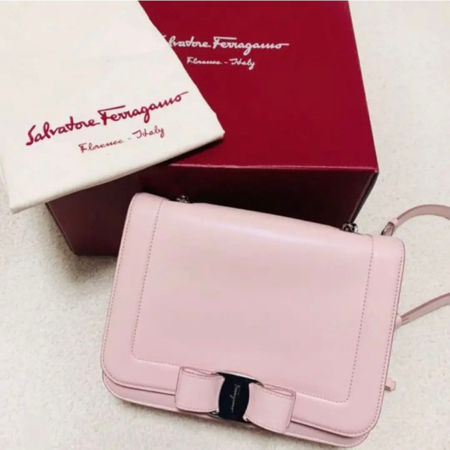 Salvatore Ferragamo ヴァラ・リボン ショルダーバッグ ピンク | フリマアプリ ラクマ