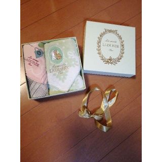 ラデュレ(LADUREE)のラデュレのハンカチとタオル(ハンカチ)