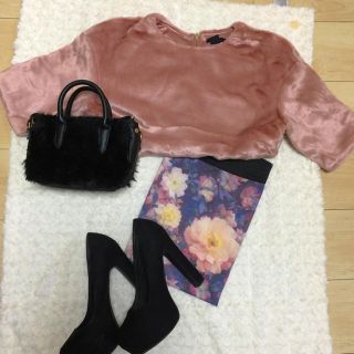 エイチアンドエム(H&M)の早い者勝ち！ふわふわ フェイクファー トップス ZARA好きに♡(その他)