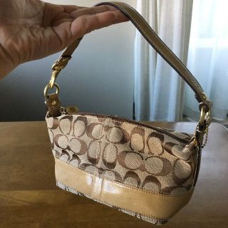 コーチ(COACH)のCOACH　シグネチャーキャンパスレザー ミニバッグ(クラッチバッグ)