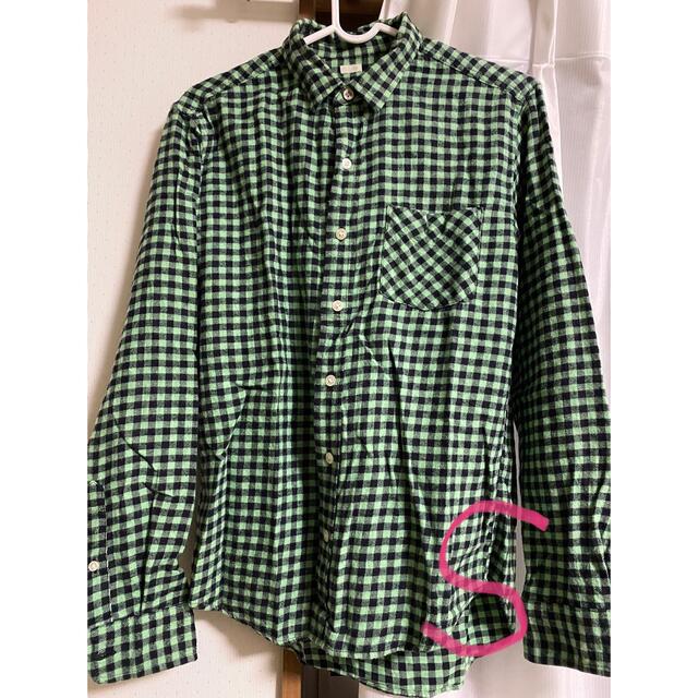 GU(ジーユー)のGU グリーンチェックシャツ　S メンズのトップス(シャツ)の商品写真