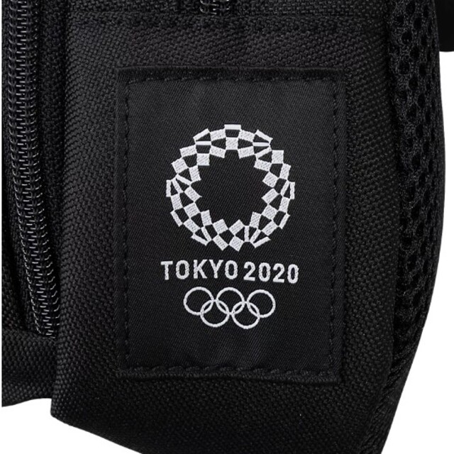 asics(アシックス)の完売 アシックス サコッシュ ウエストポーチ 東京2020オリンピックエンブレム エンタメ/ホビーのコレクション(ノベルティグッズ)の商品写真