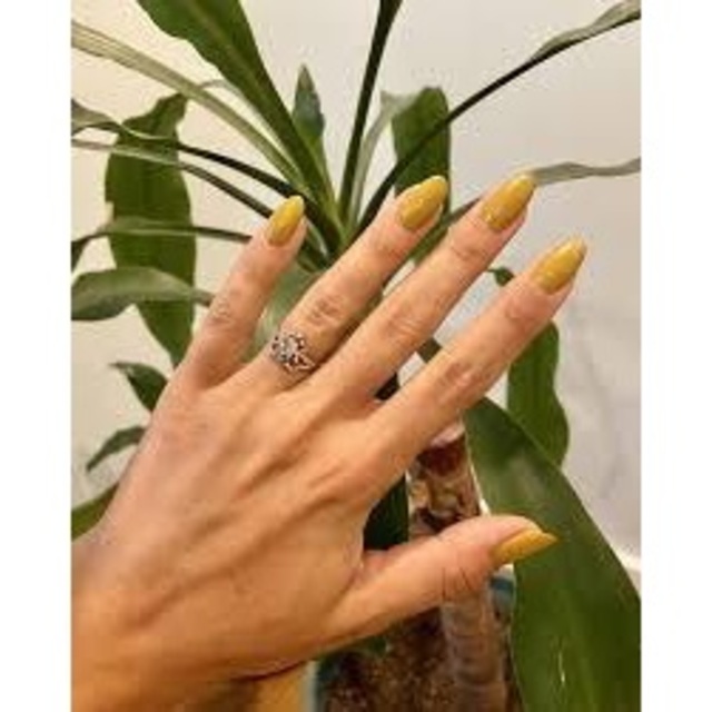 Essie(エッシー)の【翌日発送】ネイルカラー　essie nail polish コスメ/美容のネイル(マニキュア)の商品写真