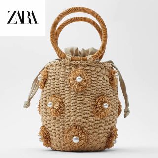 ザラ(ZARA)の【新品タグ付】ZARA フェイクパール付バスケットバッグ カゴバッグ(かごバッグ/ストローバッグ)