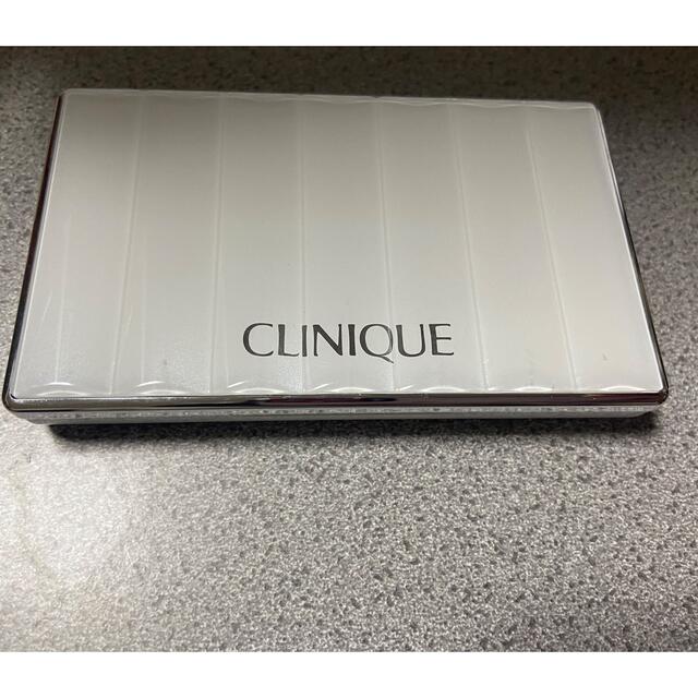 CLINIQUE(クリニーク)のクリニークファンデーションケース＋ファンデーション試供品 コスメ/美容のメイク道具/ケアグッズ(ボトル・ケース・携帯小物)の商品写真