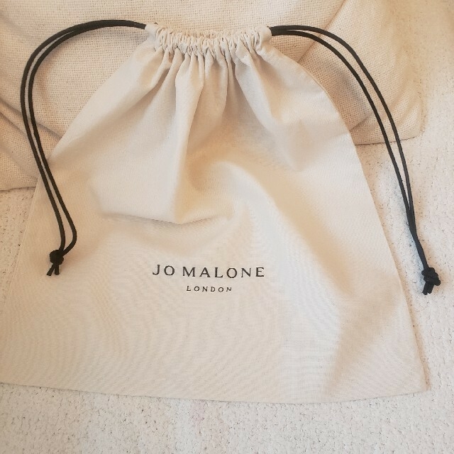 Jo Malone(ジョーマローン)のJo Malone　巾着　ジョーマローン　ショッパー　ポーチ レディースのファッション小物(ポーチ)の商品写真