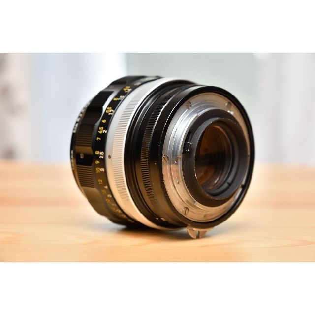 Nikkor-H Auto 85mm F1.8 Nikkor-H Auto 85mm F1.8