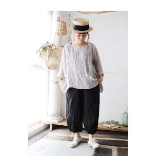 フォグリネンワーク(fog linen work)の未使用【fog lien work】♪ リトアニ製リネンバルーンパンツ♪(クロップドパンツ)