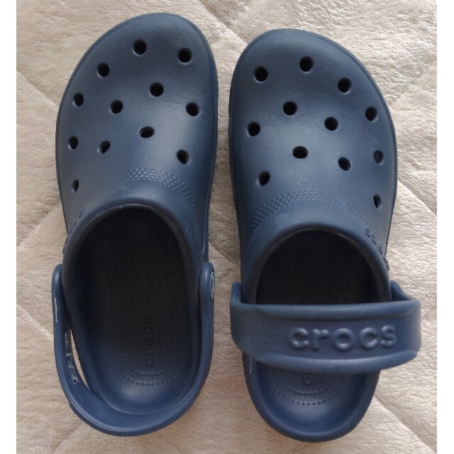 crocs(クロックス)のCROCS  ジュニア用サンダル キッズ/ベビー/マタニティのキッズ靴/シューズ(15cm~)(サンダル)の商品写真