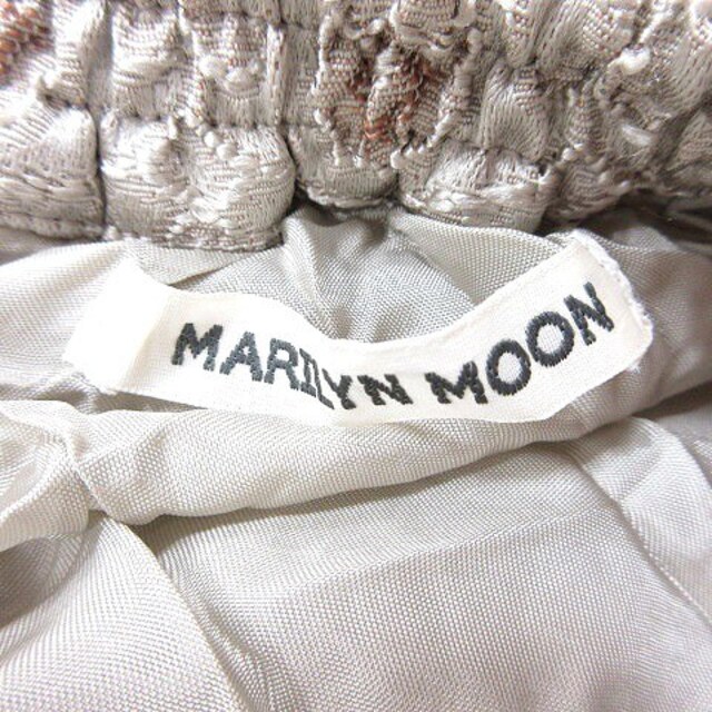 MARILYN MOON(マリリンムーン)のマリリンムーン Marilyn Moon フレアスカート ミニ 刺繍 グレージュ レディースのスカート(ミニスカート)の商品写真