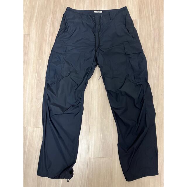 AURALEE(オーラリー)のAURALEE   20ss LIGHT NYLON FATIGUE PANTS メンズのパンツ(ワークパンツ/カーゴパンツ)の商品写真