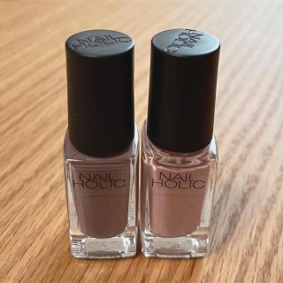 コーセー(KOSE)のNAIL HOLIC   BR305  BE302(マニキュア)