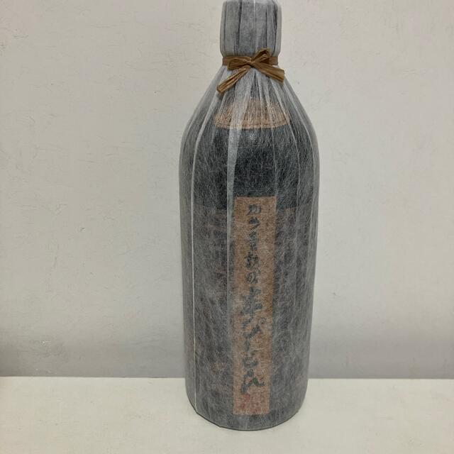 かめ壺熟成 半ぴどん 黒ボトル 芋 35度 720ml 食品/飲料/酒の酒(焼酎)の商品写真