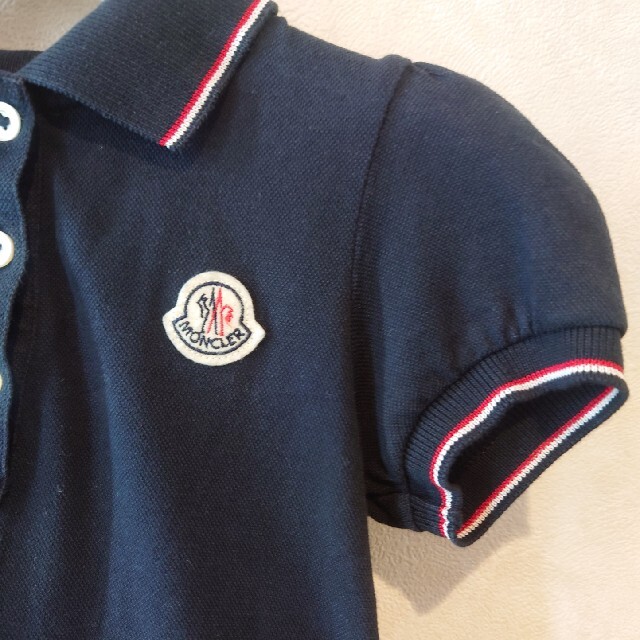 MONCLER(モンクレール)の【2A 92cm】モンクレールMONCLERポロシャツワンピース　半袖　紺色 キッズ/ベビー/マタニティのキッズ服女の子用(90cm~)(ワンピース)の商品写真