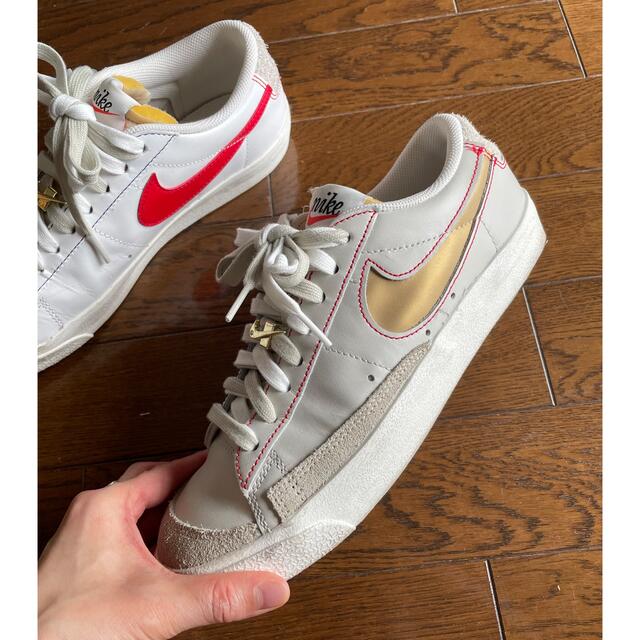 NIKE(ナイキ)のNIKE BLAZER LOW 77 PREMIUM メンズの靴/シューズ(スニーカー)の商品写真