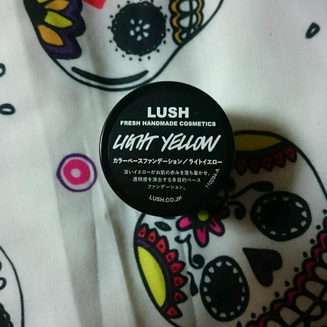 LUSH(ラッシュ)のカラーベースファンデーション コスメ/美容のベースメイク/化粧品(化粧下地)の商品写真