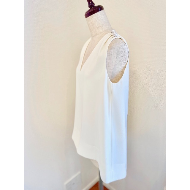 BARNEYS NEW YORK - YOKO CHAN Pearl Blouse GINZA6限定色 白 36 YOKO CHAN Pearl Blouse GINZA6限定色 白 36