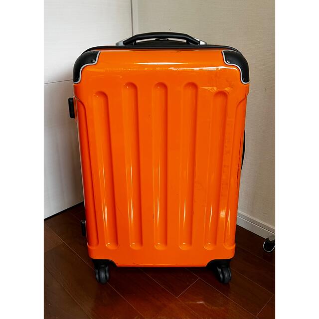 【中古使用頻度・小】スーツケース 収納力大 オレンジ 元気カラー レディースのバッグ(スーツケース/キャリーバッグ)の商品写真