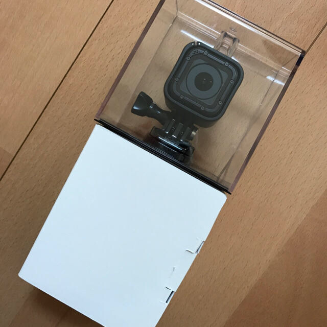 GoPro(ゴープロ)のGoPro hero5  スマホ/家電/カメラのカメラ(コンパクトデジタルカメラ)の商品写真