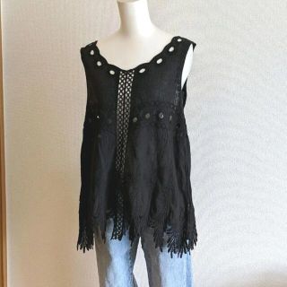 ザラ(ZARA)の黒レース　キャミソール　タンクトップ　ブラウス　(キャミソール)