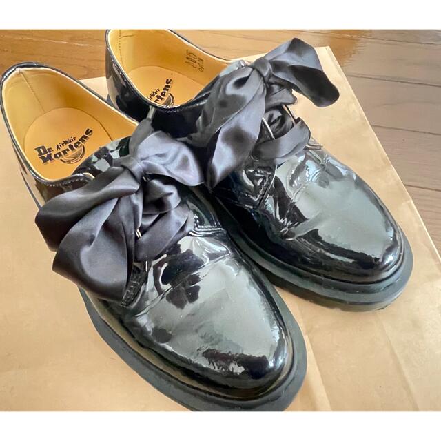 Dr.Martens(ドクターマーチン)のDr.Martens × Ray BEAMS / 別注 パテント 3eye レディースの靴/シューズ(ローファー/革靴)の商品写真