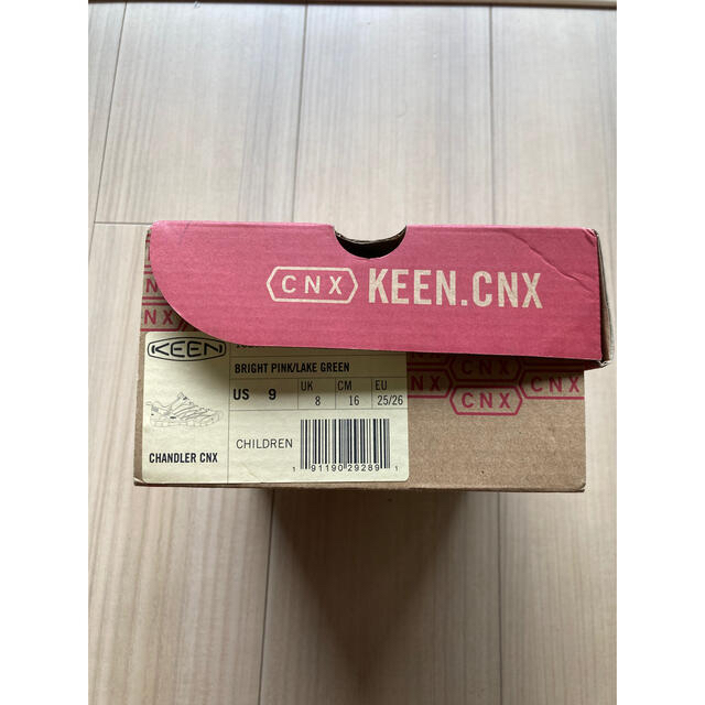 KEEN(キーン)のKEEN トレッキングシューズ　子供用 キッズ/ベビー/マタニティのキッズ靴/シューズ(15cm~)(アウトドアシューズ)の商品写真