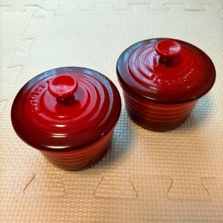 ルクルーゼ(LE CREUSET)のル・クルーゼ ふた付きミニ容器レッド 2個セット(食器)