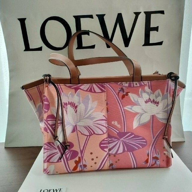 LOEWE(ロエベ)の【tresor様専用】ロエベ　クッショントート レディースのバッグ(ハンドバッグ)の商品写真