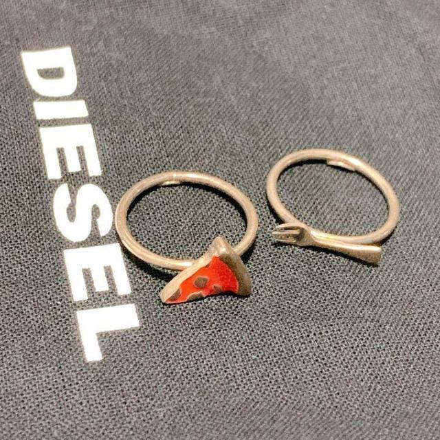 DIESEL(ディーゼル)のディーゼルDIESEL リング 指輪 ピザ フォーク ゴールド レディース雑貨 レディースのアクセサリー(リング(指輪))の商品写真