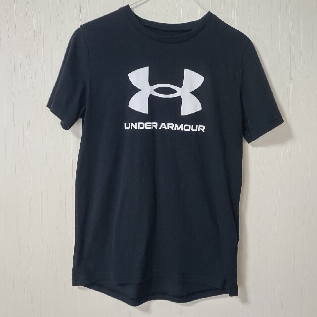 UNDER ARMOUR(アンダーアーマー)のTシャツ UNDER ARMOUR 160cm キッズ/ベビー/マタニティのキッズ服男の子用(90cm~)(Tシャツ/カットソー)の商品写真