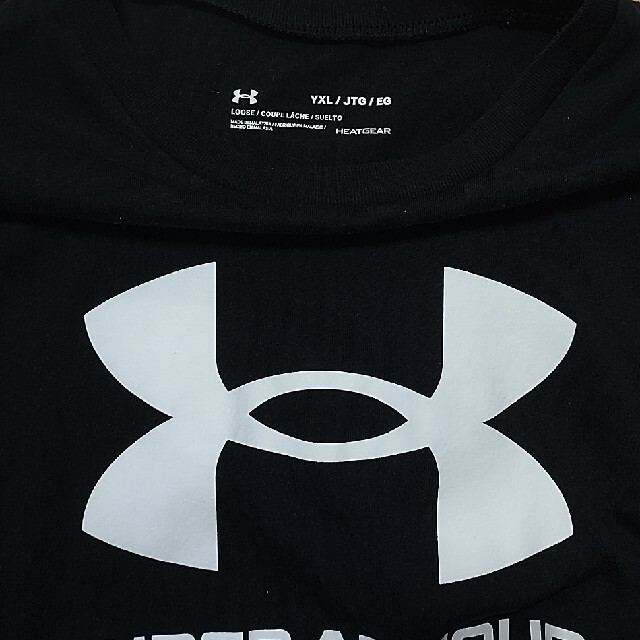 UNDER ARMOUR(アンダーアーマー)のTシャツ UNDER ARMOUR 160cm キッズ/ベビー/マタニティのキッズ服男の子用(90cm~)(Tシャツ/カットソー)の商品写真