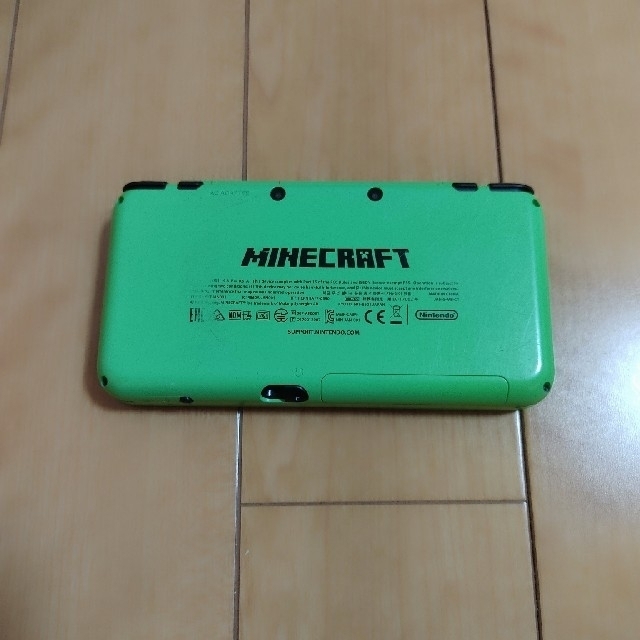 ニンテンドー2DS(ニンテンドー2DS)のMINECRAFT Newニンテンドー2DS LL ジャンク エンタメ/ホビーのゲームソフト/ゲーム機本体(携帯用ゲーム機本体)の商品写真