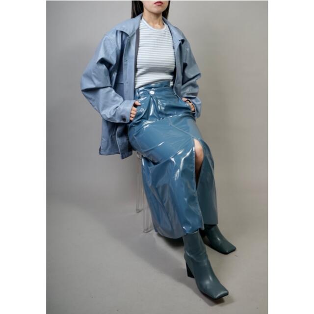 TOGA(トーガ)のHELK  ENAMEL STITCH SKIRT (BLUE) レディースのスカート(ロングスカート)の商品写真