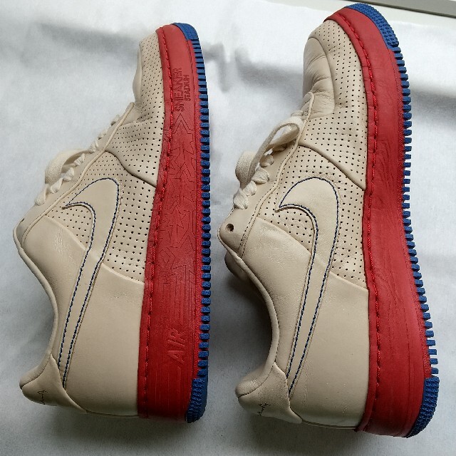 NIKE(ナイキ)のNIKE AF1 メンズの靴/シューズ(スニーカー)の商品写真