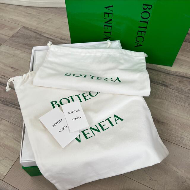 Bottega Veneta(ボッテガヴェネタ)のBOTTEGA VENETA ボッテガヴェネタ PUDDLE パドルブーツ 美品 メンズの靴/シューズ(ブーツ)の商品写真