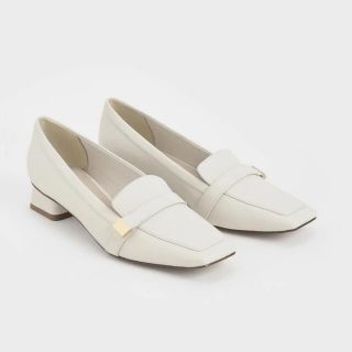 チャールズアンドキース(Charles and Keith)のチャールズアンドキース　スクエアトゥ ペニーローファー (ローファー/革靴)