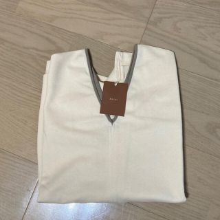 カスタネ(Kastane)のv neck piping pullover  amiur エミレ(カットソー(半袖/袖なし))