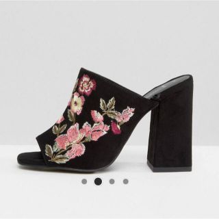 エイソス(asos)のASOS 花柄スウェードサンダル(サンダル)