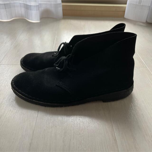 Clarks(クラークス)のCLARKSクラークスデザートブーツブラック古着26.5ワラビーレザースニーカー メンズの靴/シューズ(ブーツ)の商品写真